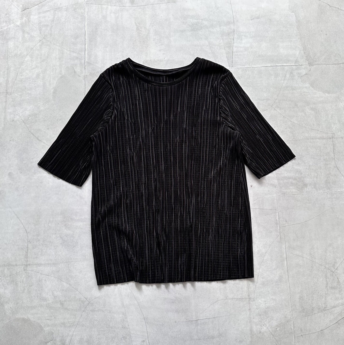 Japan Unbranded Issey Pleats Please Style Vintage Black Pleated T Shirt