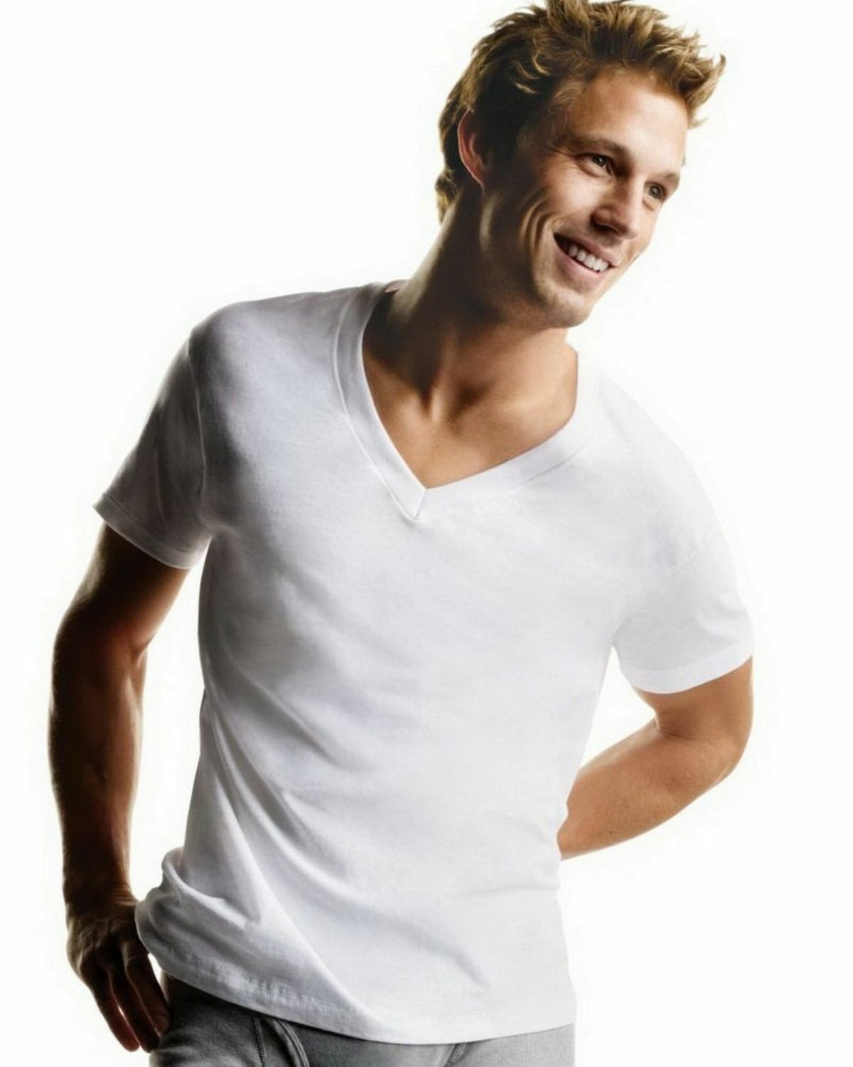 Hanes Men’s TAGLESS V-Neck Undershirt 6-Pack-777VP6