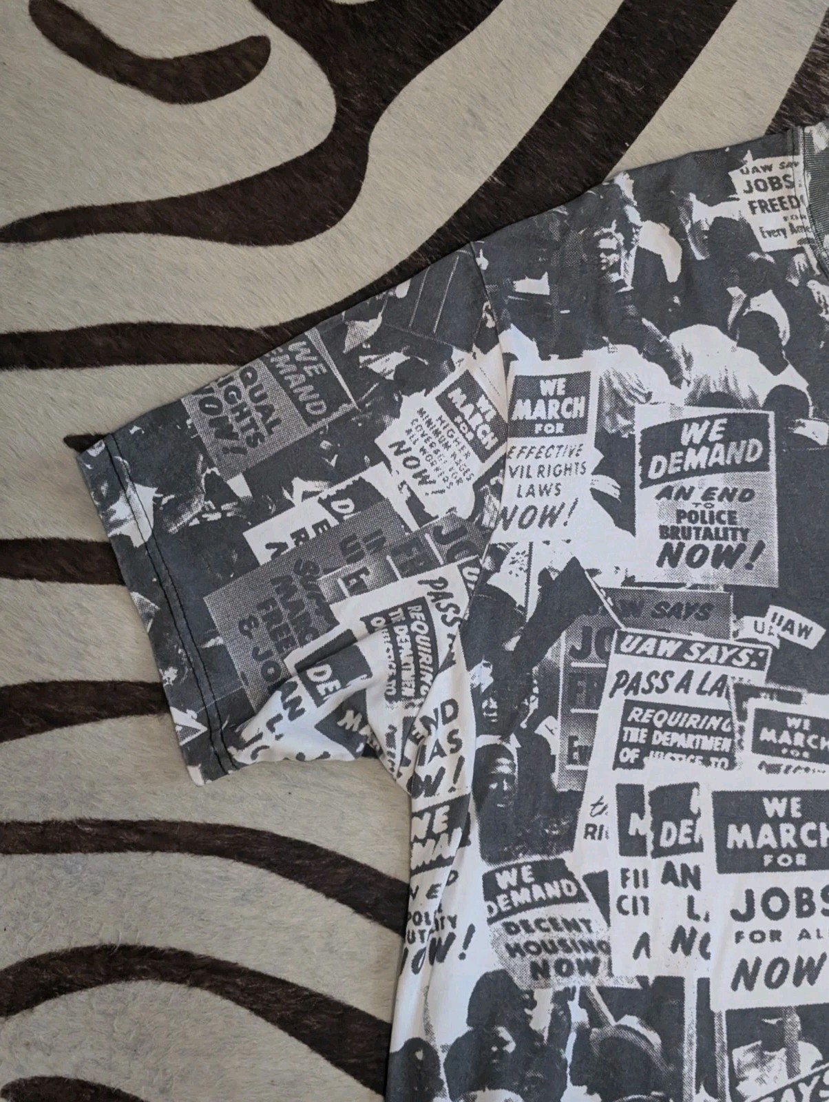 Kith March On Washington Tee Size 2XLarge EUC This Size is Sold Out