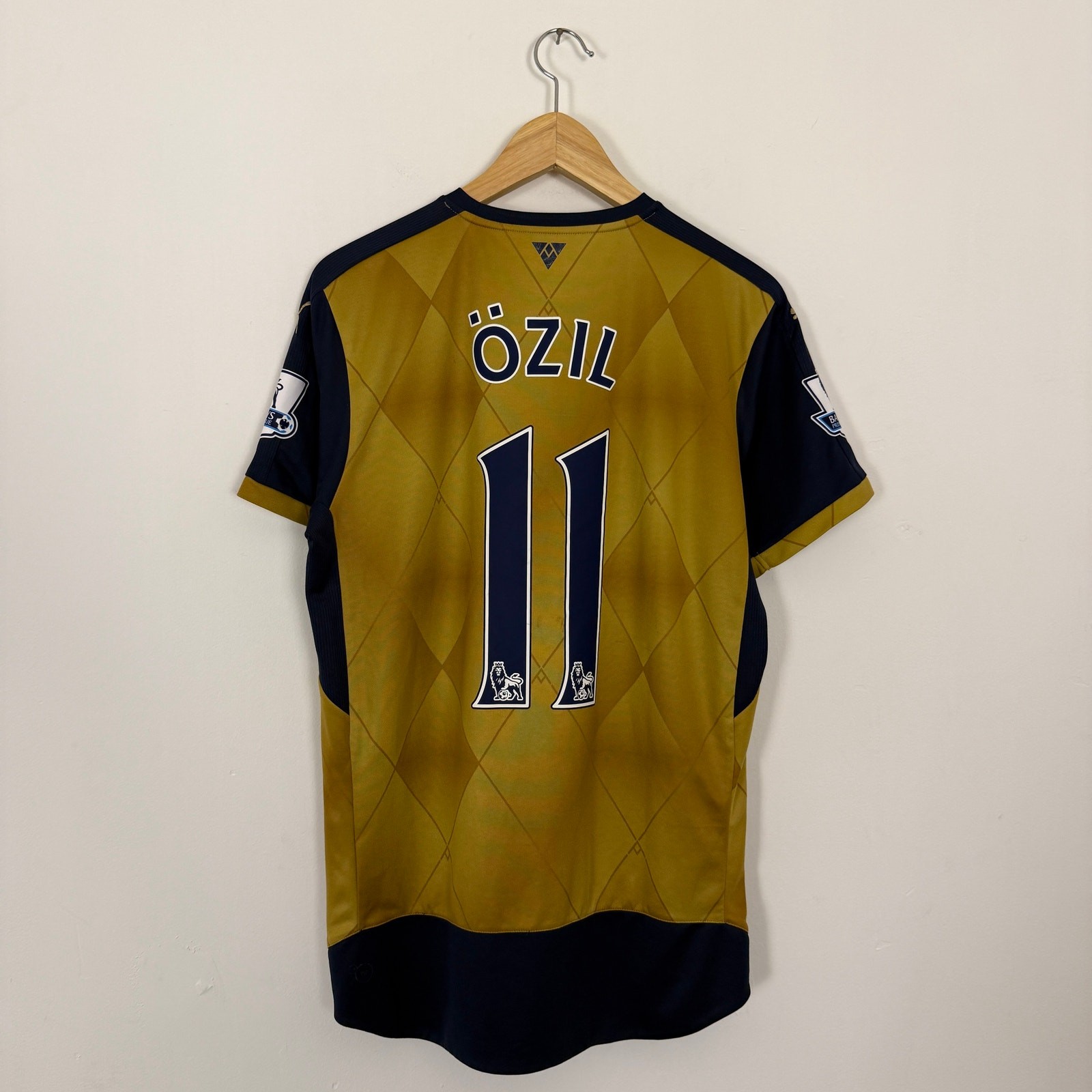 Arsenal FC Puma Mesut Ozil Football Soccer Sports Jersey Gold Medium Streetwear