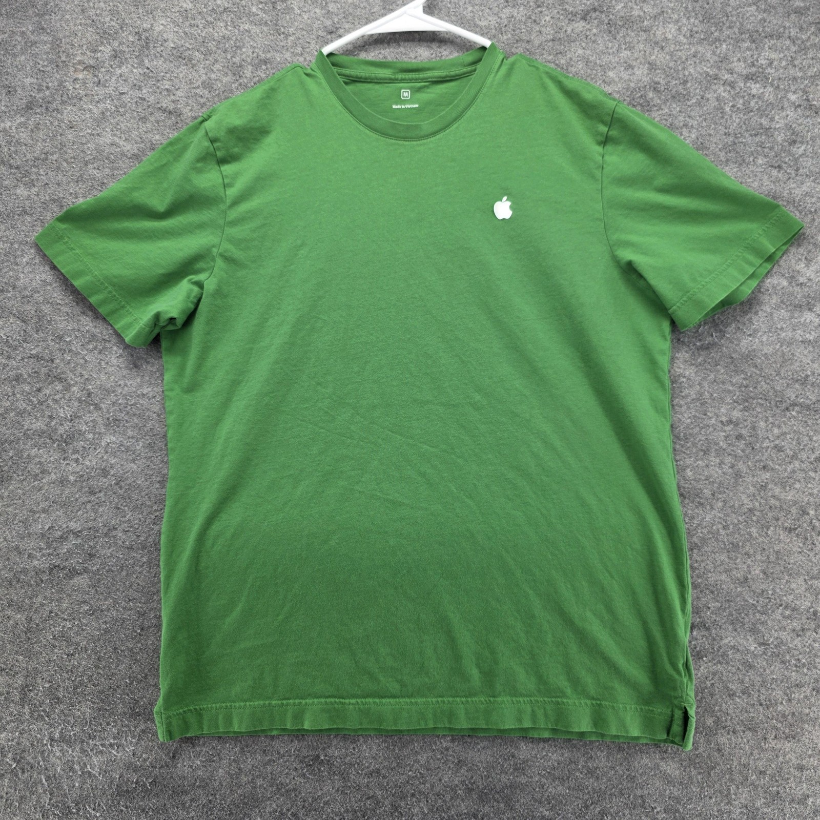Apple Shirt Mens Medium Green 100% Cotton Logo Tee Crewneck T Shirt Casual