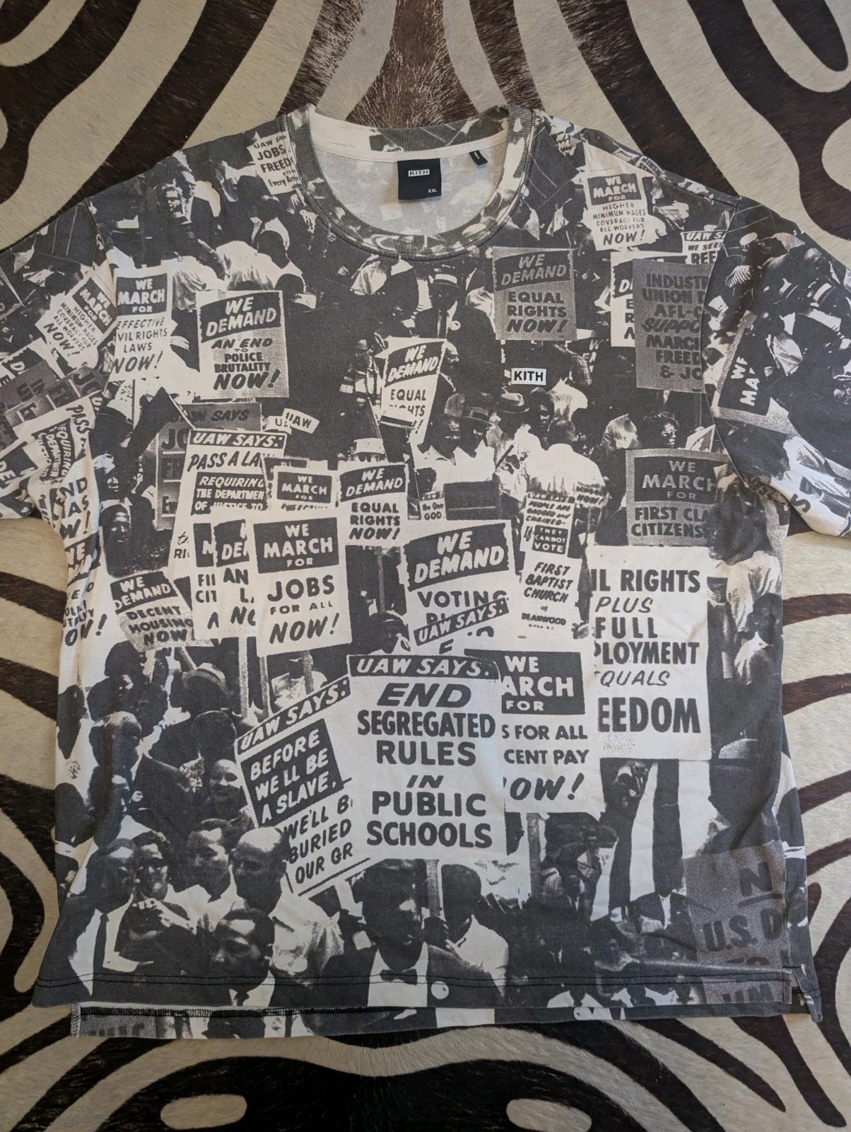 Kith March On Washington Tee Size 2XLarge EUC This Size is Sold Out