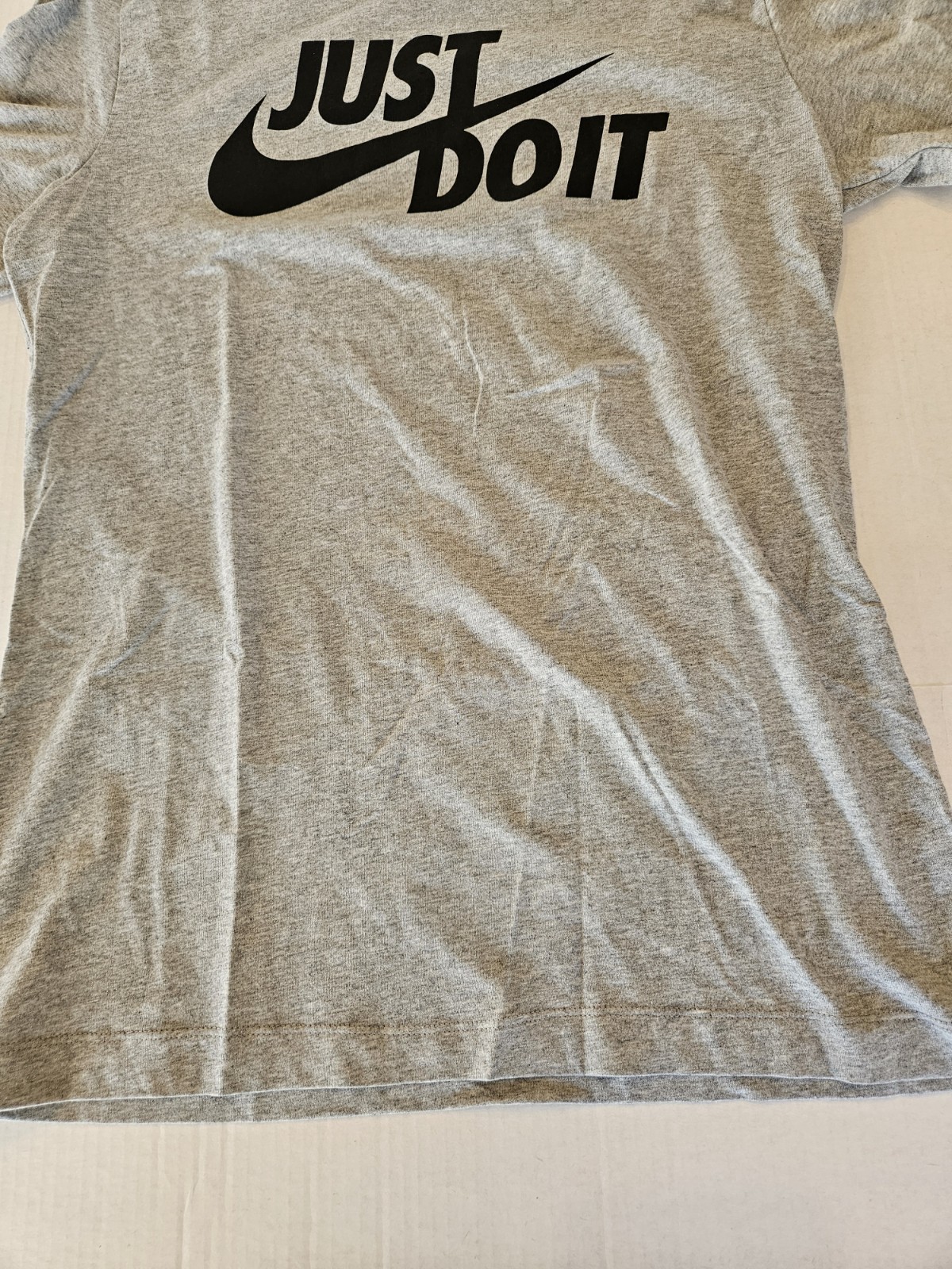 Nike Men’s Shirt Size/Small “Just Do It” Gray Tee AR5006-063 NWT