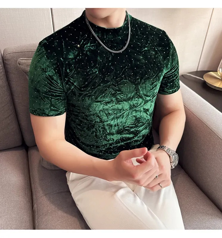 Summer Velvet Pleated Hot Stamping T-shirt for Men’s Fashion Versatile Slim Fit