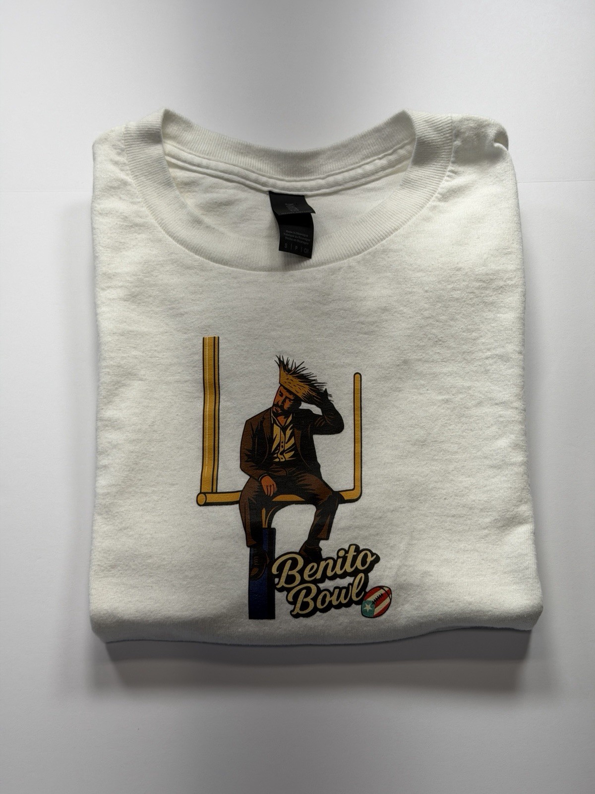 Benito Bowl T Shirt Football Inspired White Mens Small Preowned