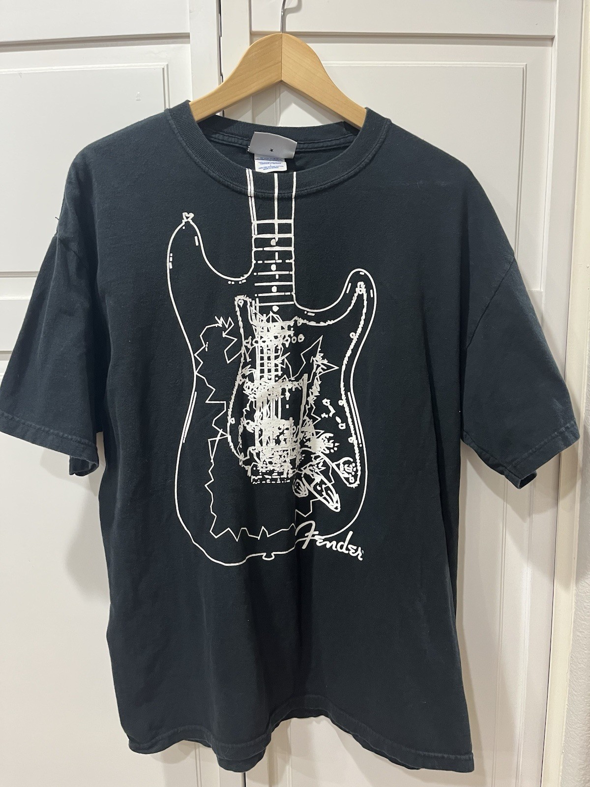 Fender Men’s L Cotton Black Graphic Logo Crew Neck Short Sleeve Preshrunk Tee