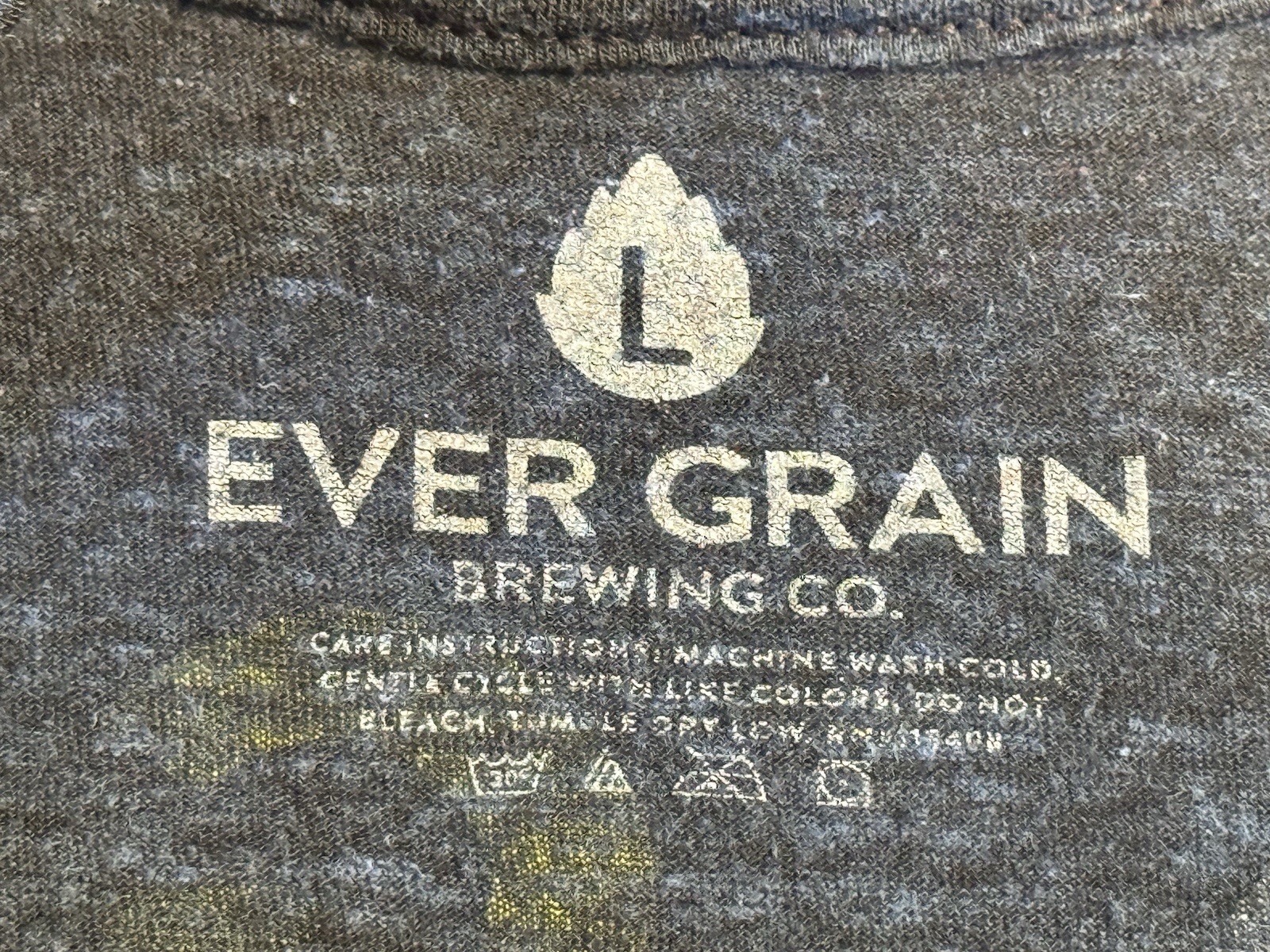 Large Barstool Sports Dive Bar Shirt Club Lot USA Hockey Saturdays Brewing Beer