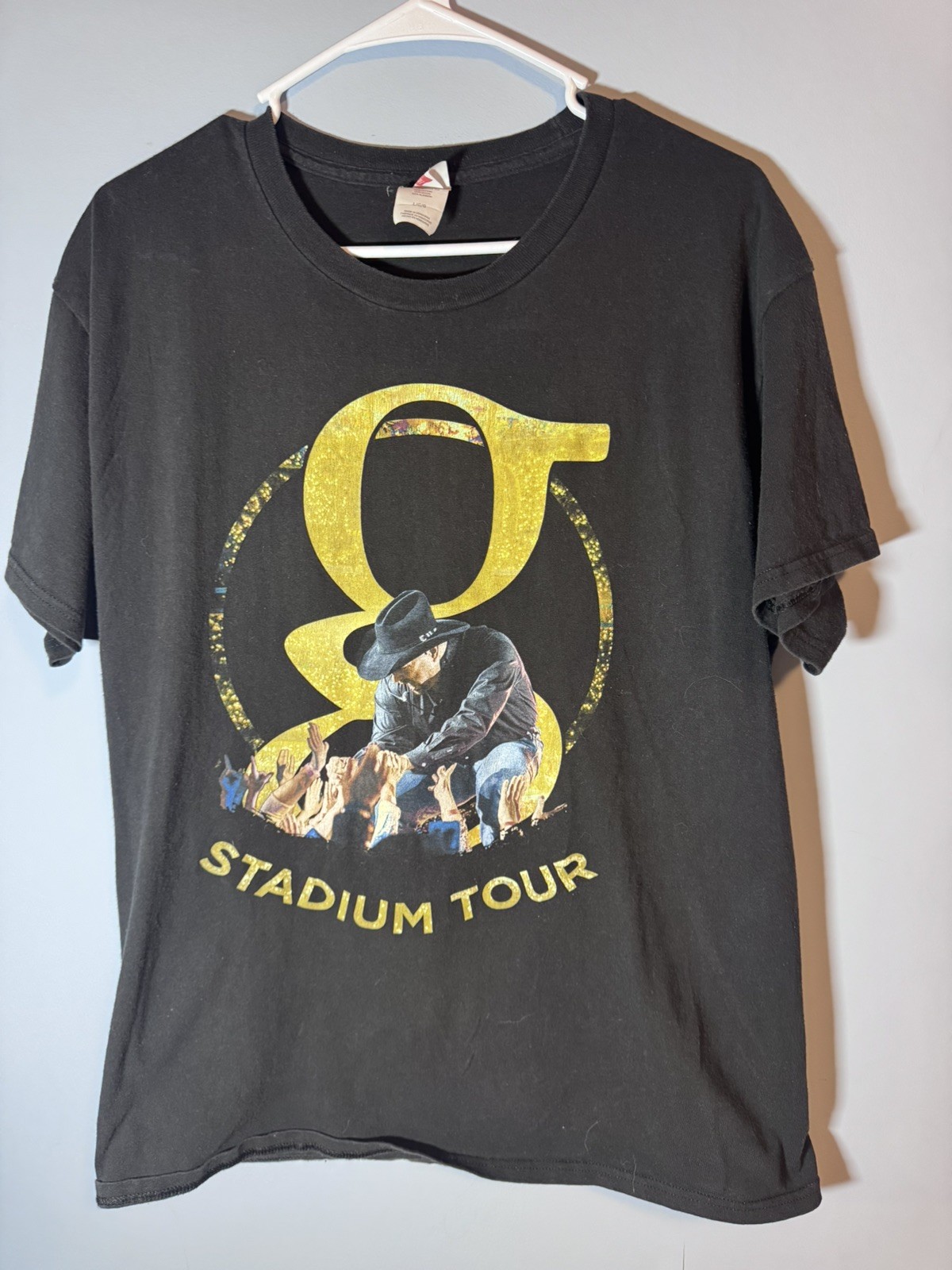 GARTH BROOKS NEW OFFICIAL ADULT MEN’S (LARGE) STADIUM TOUR CONCERT T-SHIRT 2022