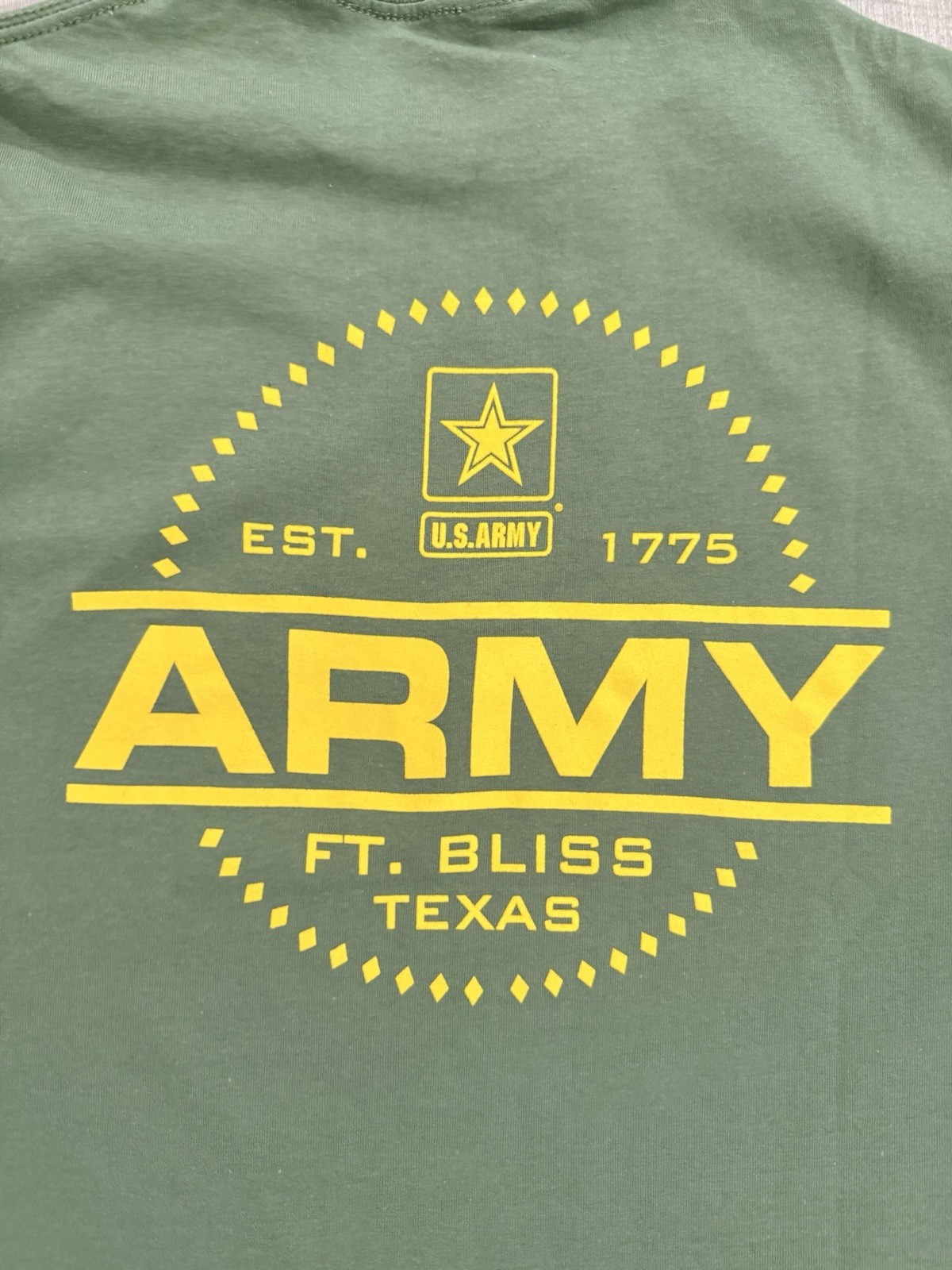“United States Army Ft Bliss, TX 1775” Double Sided Green T Shirt – Sz XL – NWT