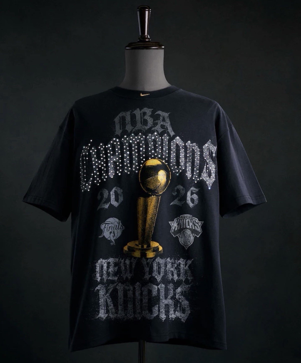 **AUTHENTIC WITH RECEIPT** New York Knicks WORN ON COURT Limited Edition T-Shirt