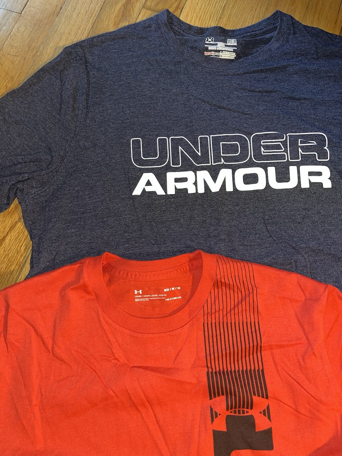 Mens 2 Under Armor Red & Navy blue T-Shirts Heat Gear Loose Size M EUC