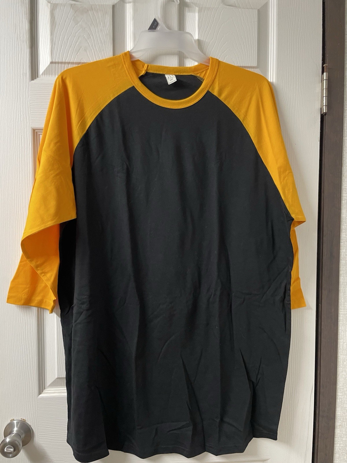 Men’s Colorblock Raglan 3/4 Sleeve Crew Neck T-Shirt Black/Yellow