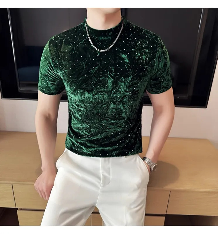 Summer Velvet Pleated Hot Stamping T-shirt for Men’s Fashion Versatile Slim Fit