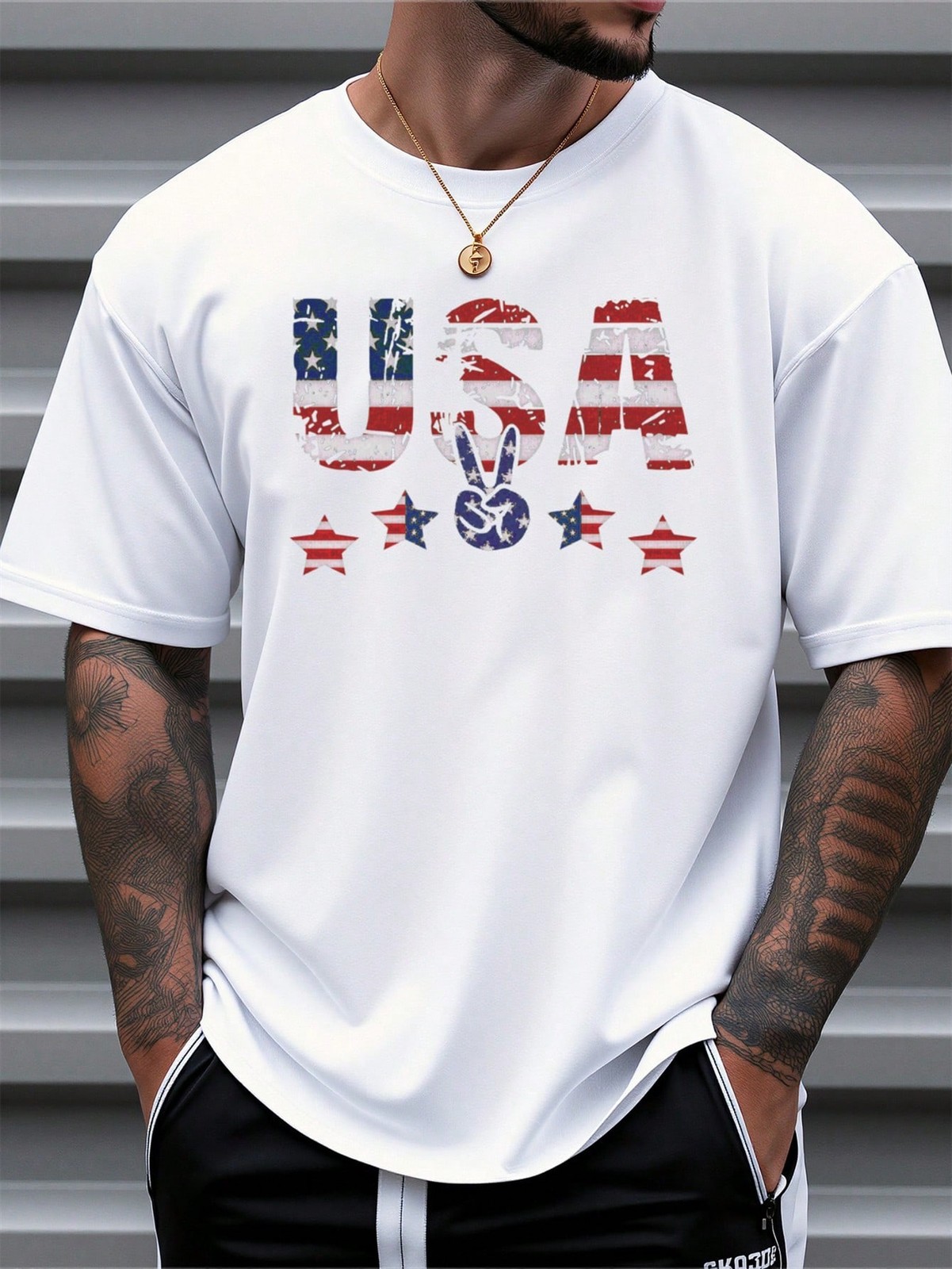 Men’s American Flag Print T-Shirt Stripes Design With Bold USA Lettering